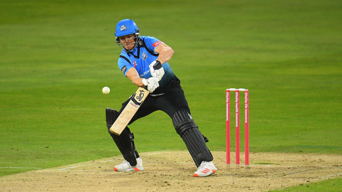  Brookes Brilliance keeps Worcestershire quarter-final hopes alive 