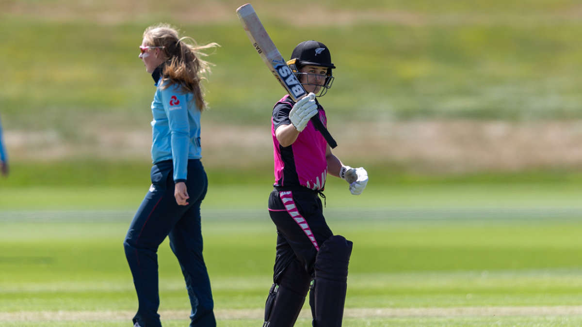 Natalie Dodd, Brooke Halliday muscle New Zealand XI to victory