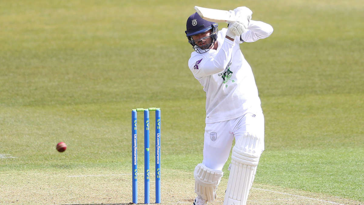 Leicestershire close in as Rehan caps contest with ten-for