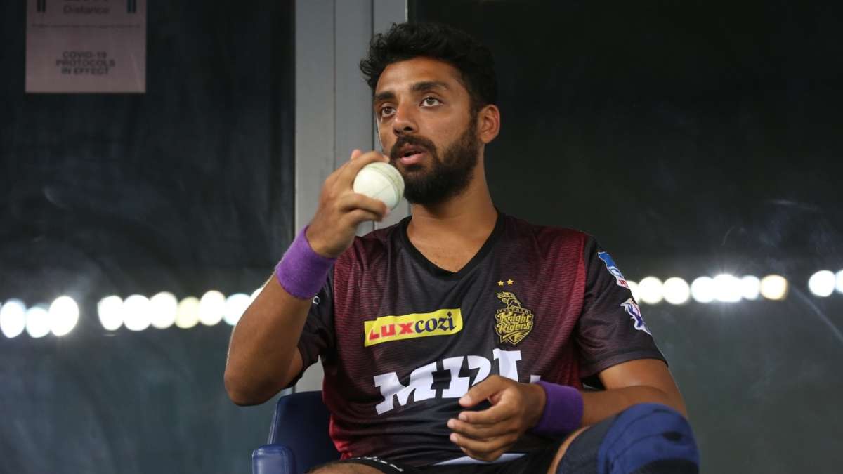 "वा वा वा (शाबाश) वरुण! इनको नहीं पता तुम क्या गेंदबाज़ी कर रहे हो" 