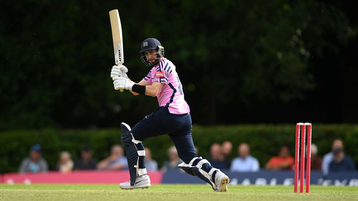 Eskinazi returns to the ranks in vain as Hampshire squeeze to victory
