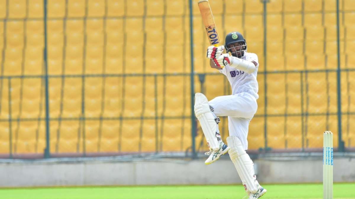 Abhimanyu Easwaran to join India's Test squad in Chattogram