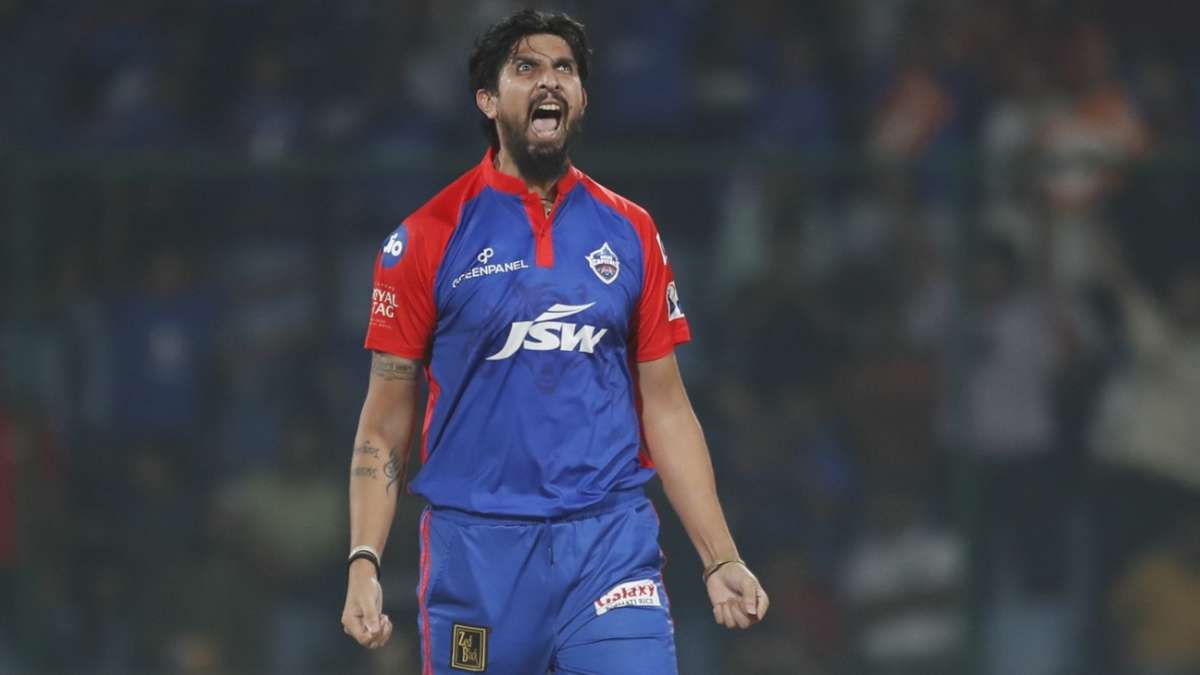 Live - Ishant picks up 200th List A wicket