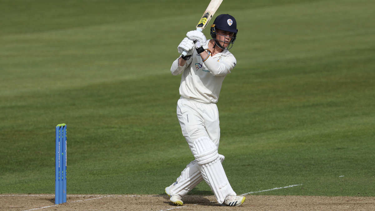 Reece, Guest steer Derbyshire to safety 