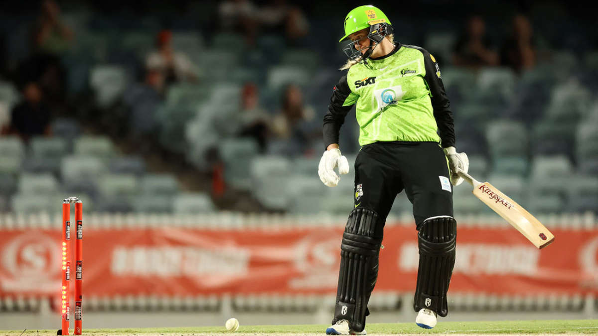 Sydney Thunder run out of steam but Knight left proud by resurgent season