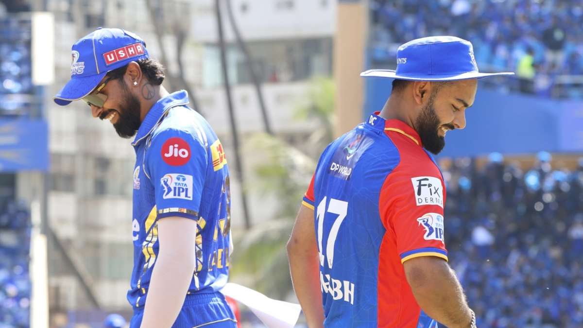 Live Report - Mumbai opt to bowl; Capitals bring in Kushagra for Shaw