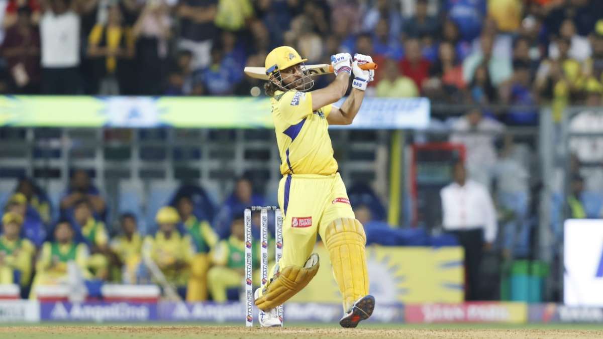 Live - Can Dhoni go big after Chahar catches CSK off-guard?