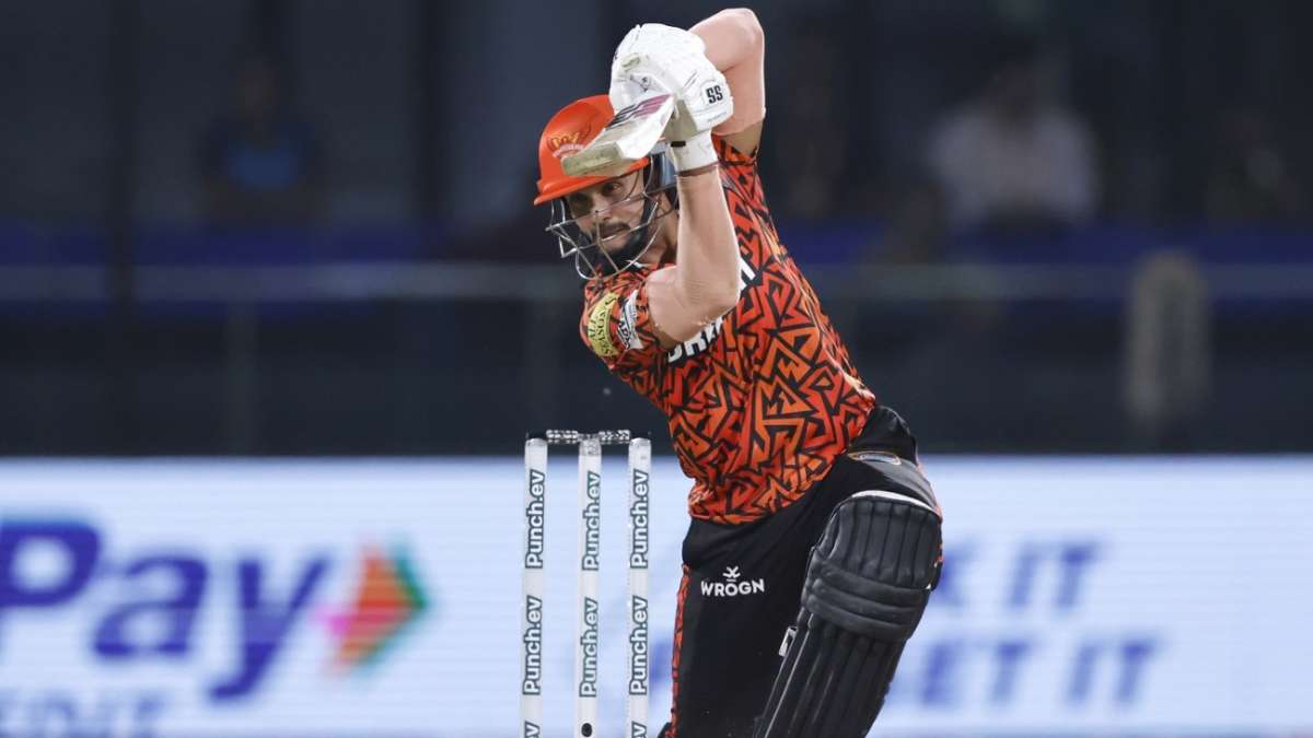 Live - Nitish, Shahbaz keep SRH on track for 250-plus total