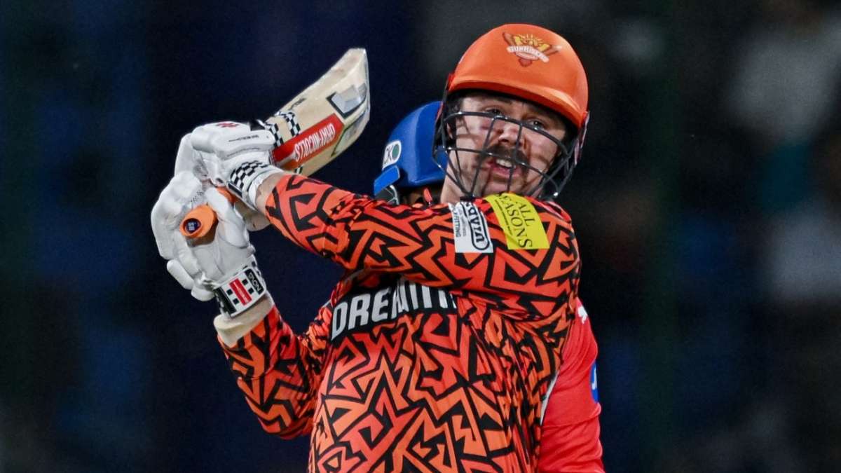 Live - Shaw, Warner gone after SRH's record-breaking 266