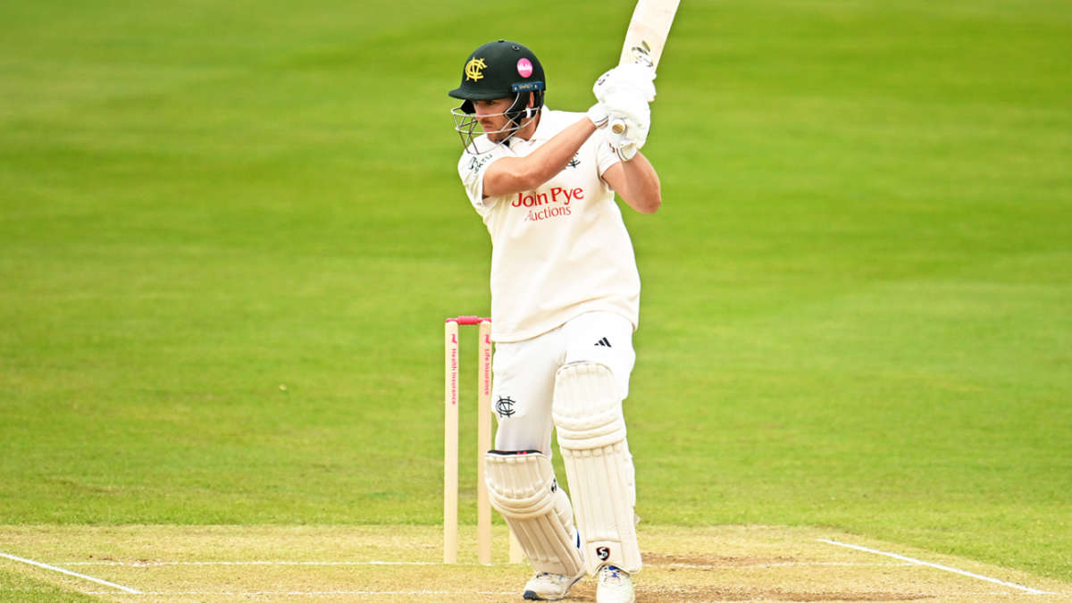 Hampshire stumble in small chase as Notts sense opportunity