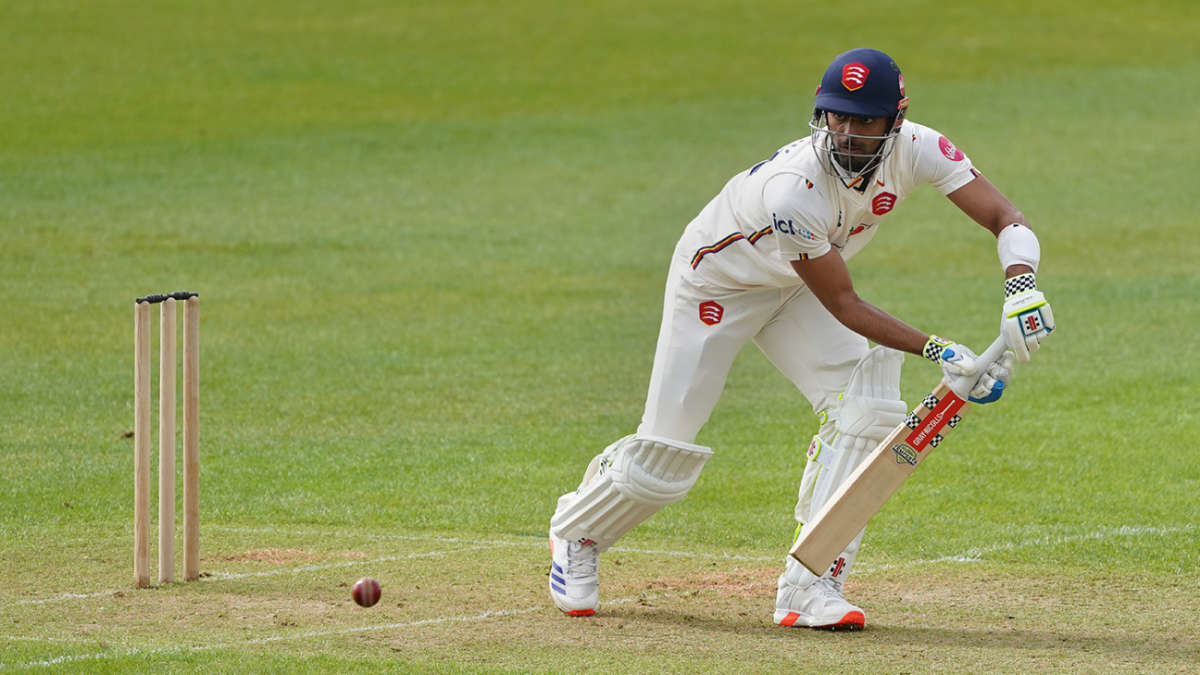 Khushi, Browne have Essex eyeing first-innings lead