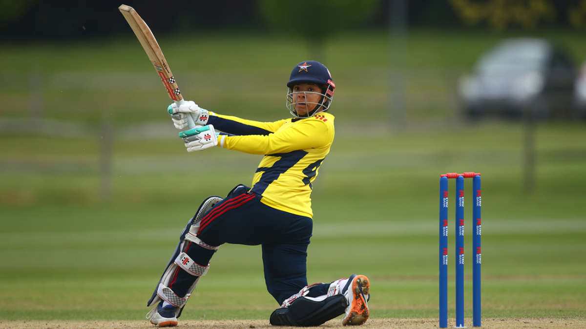 No fast-tracked return for Sophia Dunkley despite regional form, says England assistant coach