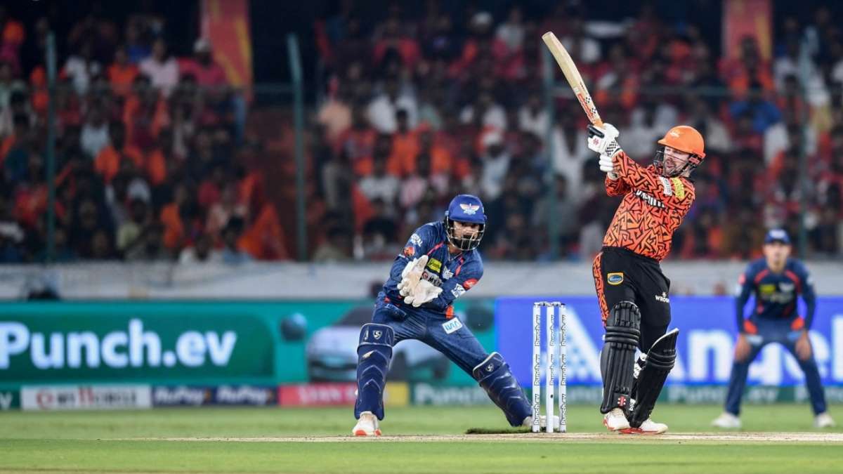 Live - Head hits 16-ball fifty as SRH surge to the target