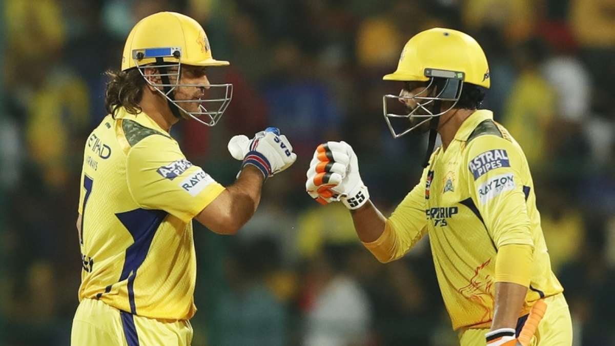 Live - CSK need 17 in six balls to qualify for playoffs