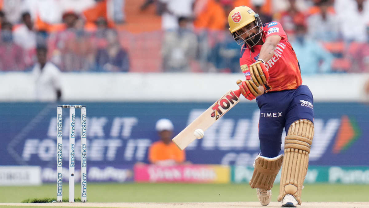 Live - Prabhsimran drives Kings' progress with brisk fifty