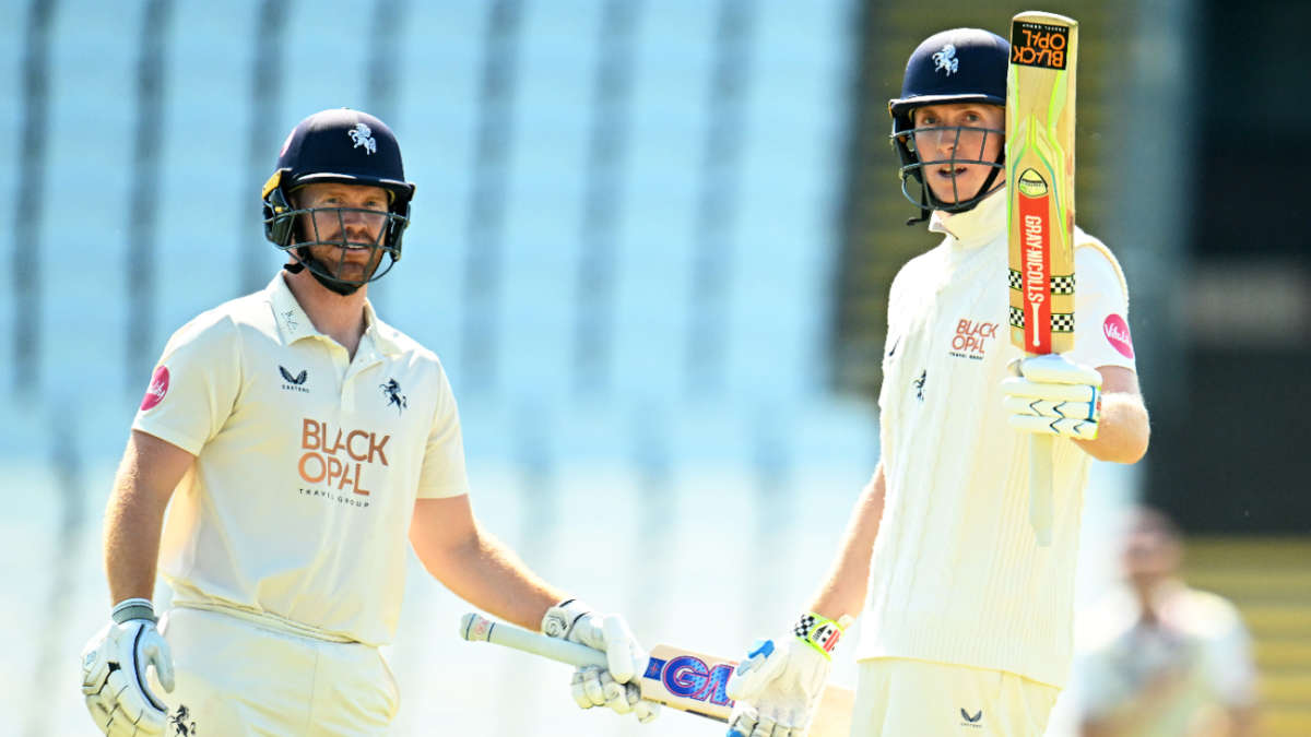 Crawley leads Kent fightback with a superb double century