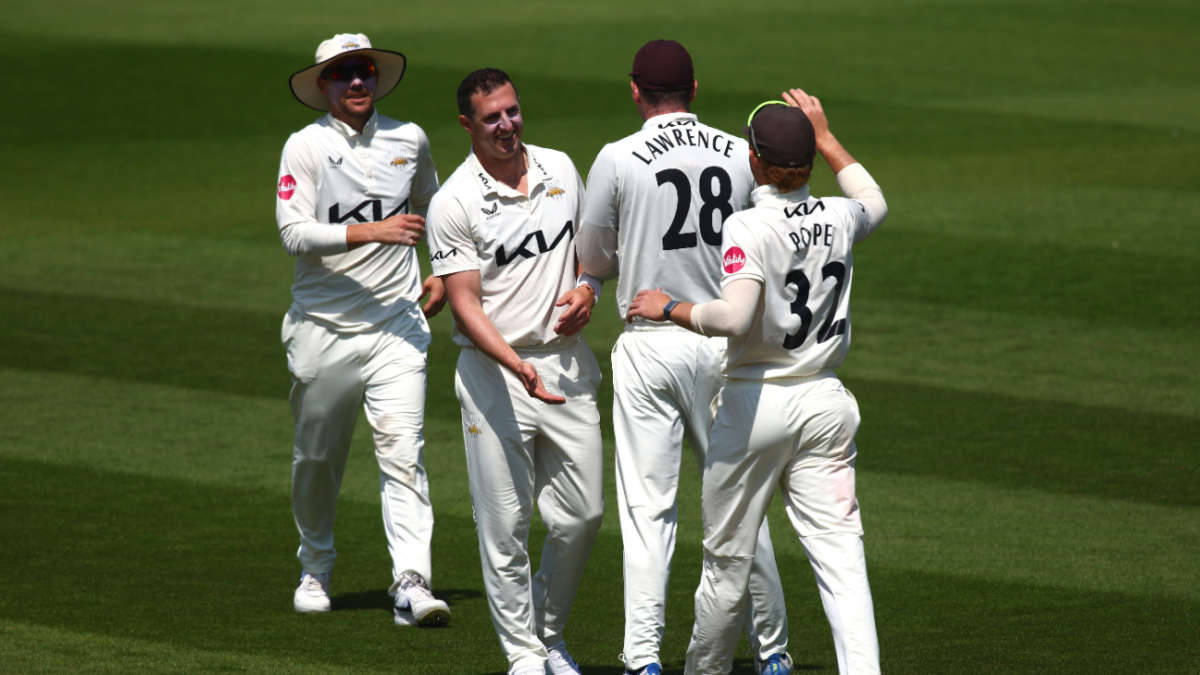 Dan Worrall's ten-for drives Surrey to fourth win in a row