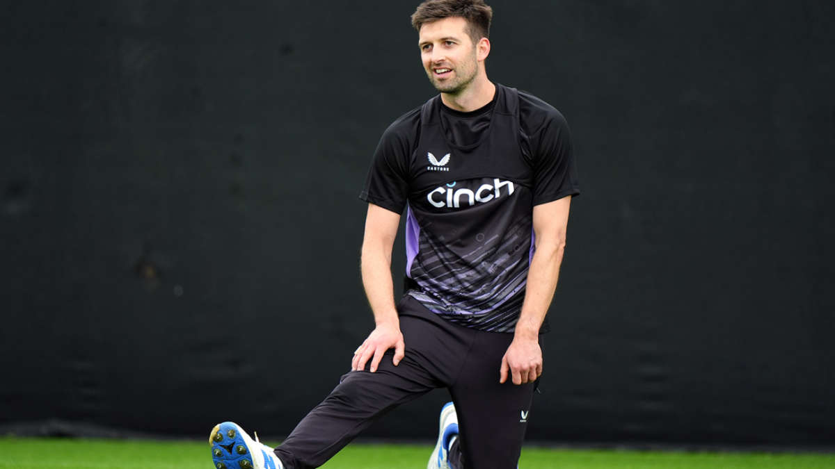 Mark Wood denied chance to test out left knee after overcoming 'speed bump'