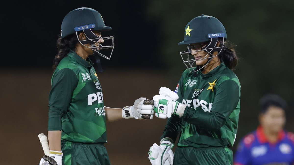 Spinners and Feroza's 62* put Pakistan in semi-finals