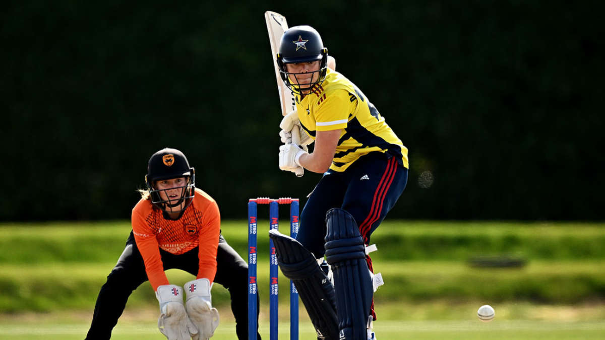 Alice Davidson-Richards leads Stars into final vs Sunrisers