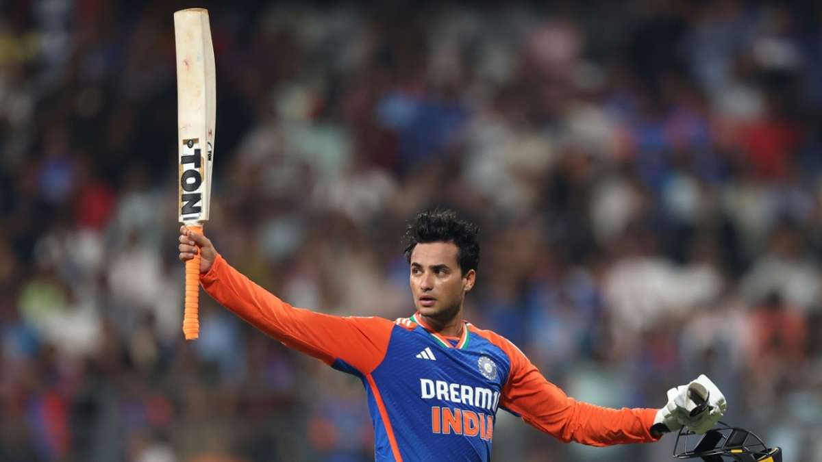 हेड को पछाड़ T20I रैंकिंग में शीर्ष पर पहुंचे अभिषेक शर्मा