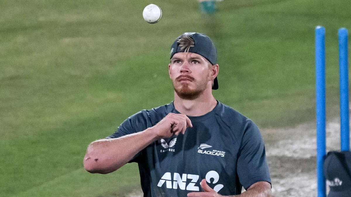 Glenn Phillips ruled out of Zimbabwe tour with groin injury