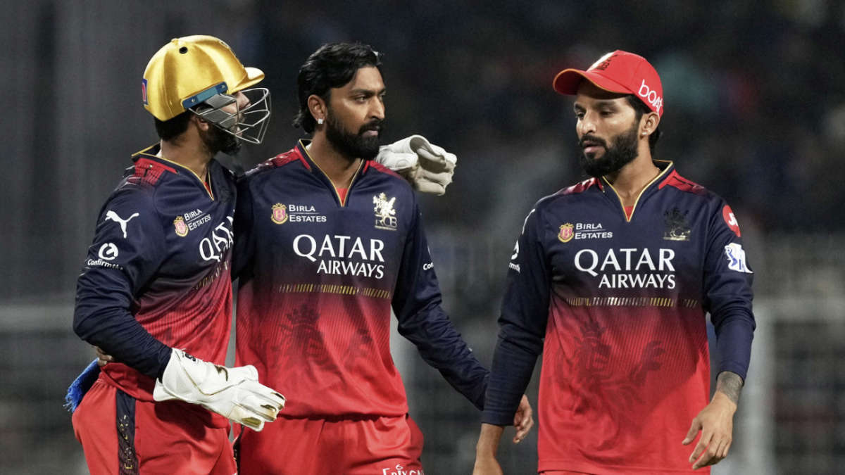 Live - KKR kept to 174 after Krunal leads RCB fightback
