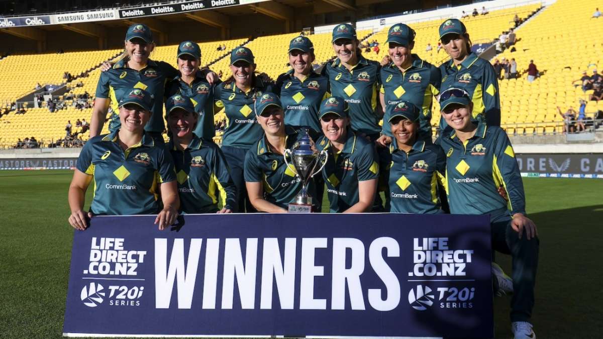 Australia survive Green scare to secure 3-0 whitewash