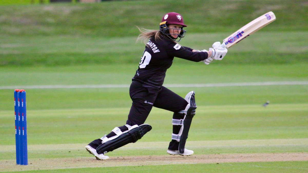 Amanda-Jade Wellington signs for Hampshire