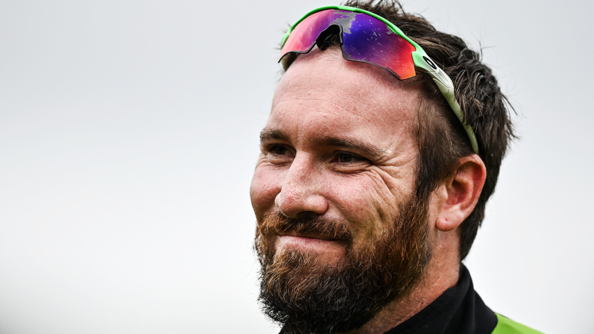Zimbabwe bat on Brendan Taylor's Test return