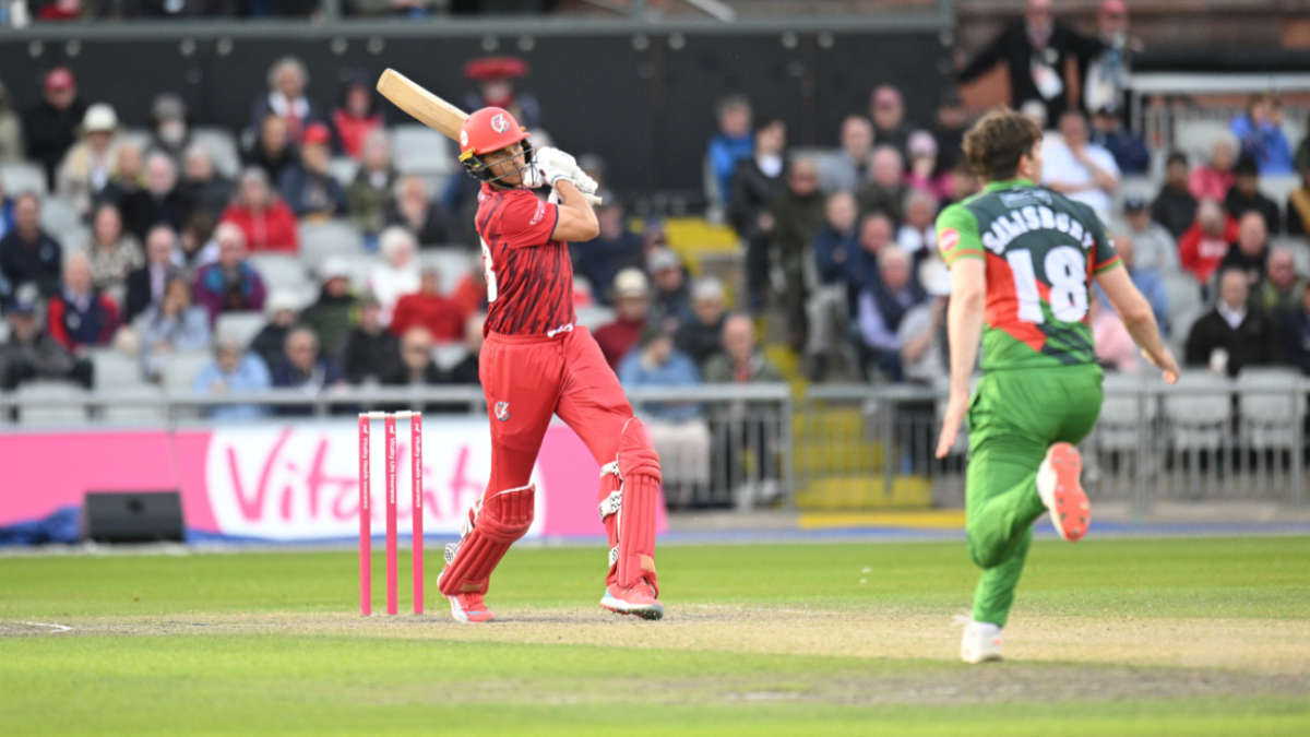 Rehan Ahmed stars for Leicestershire as Lancashire's winning start ends