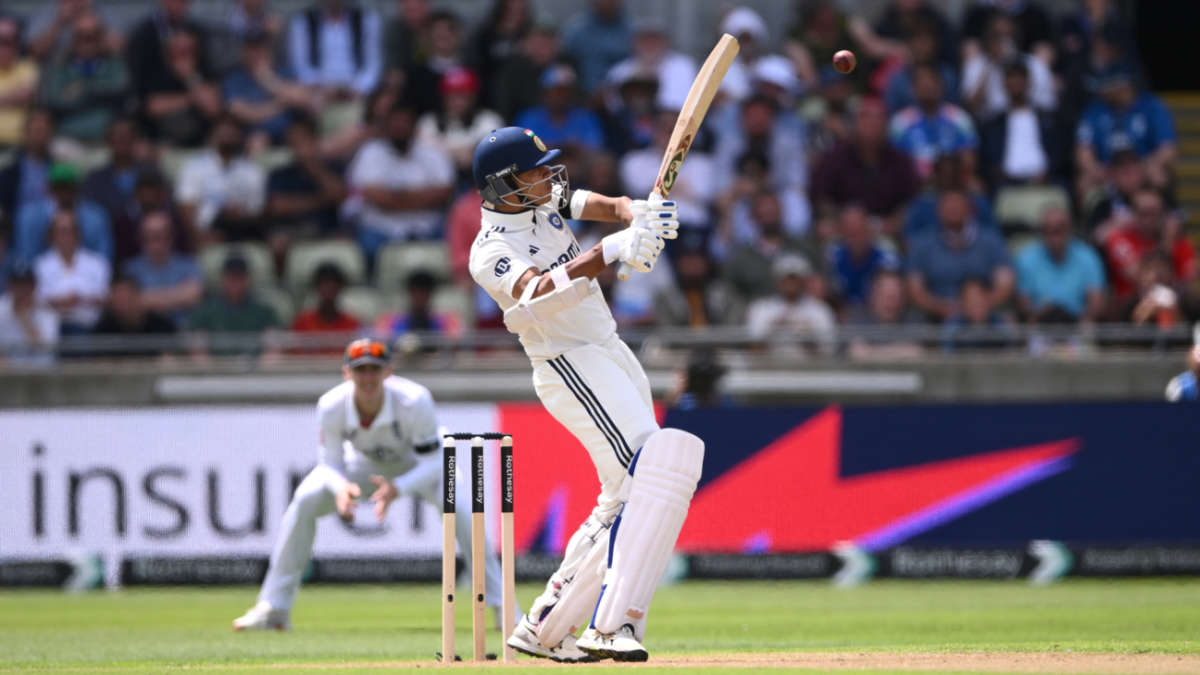 Live - Jaiswal passes fifty but Carse jolts India before lunch