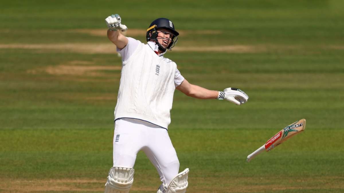 India take four wickets as batting gets tough at Lord's