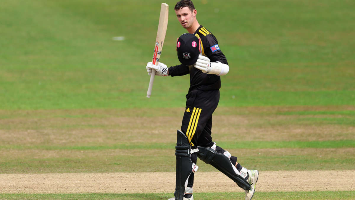 Ollie Price is right as Gloucestershire start with a win