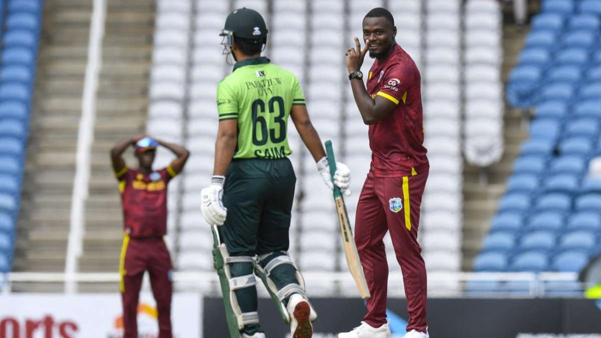 Live - WI keep clawing back as Motie gets Rizwan
