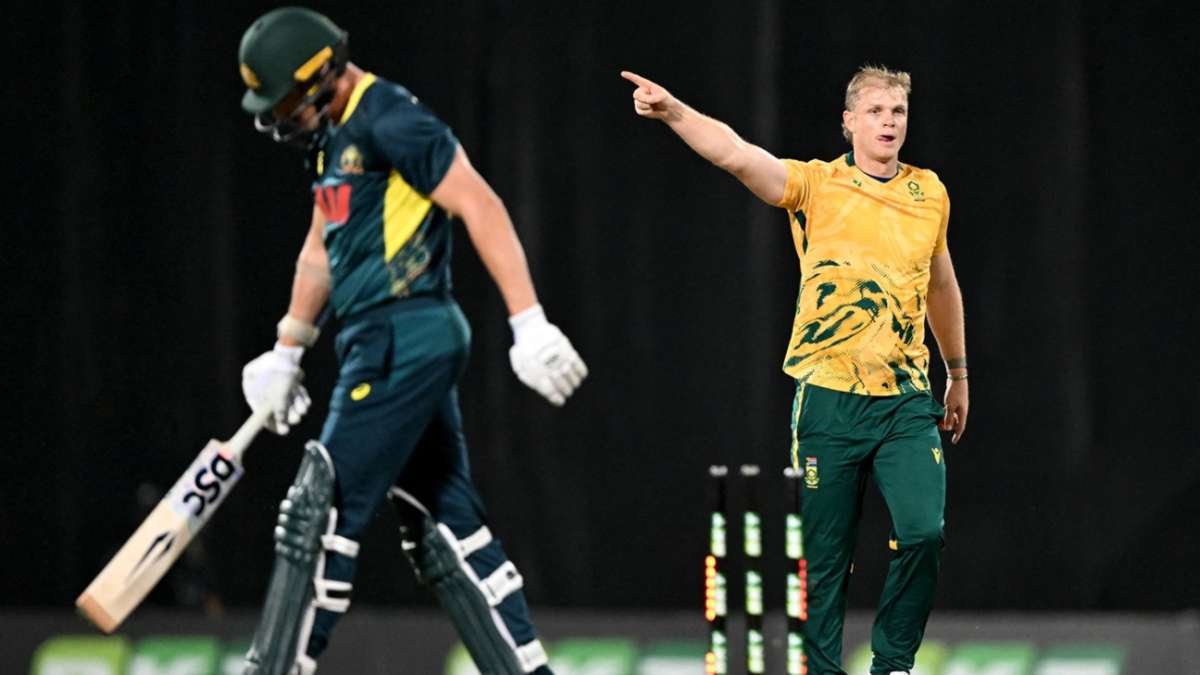Bosch handed demerit point for Dwarshuis send-off in second T20I