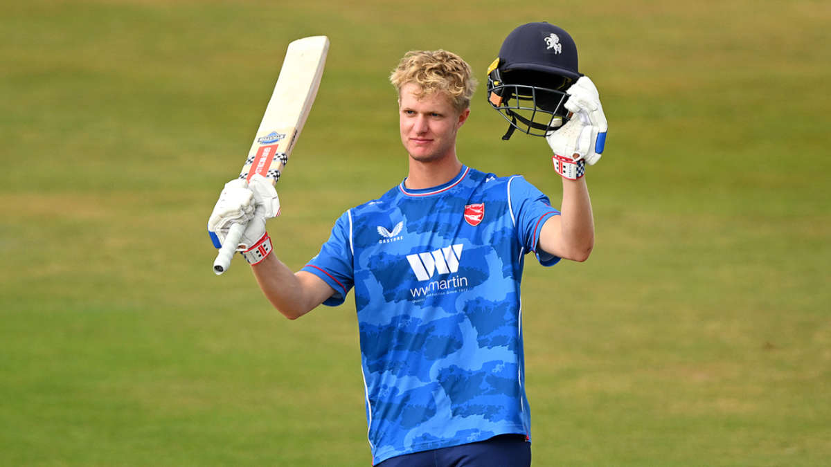 Dawkins, Evison drive Kent to emphatic seven-wicket win