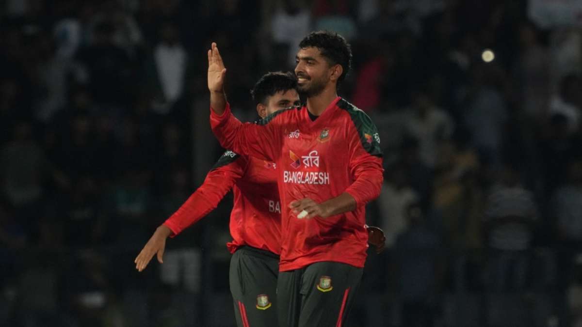 Bangladesh bowl with Nasum, Tanzim in; Netherlands bolster their batting