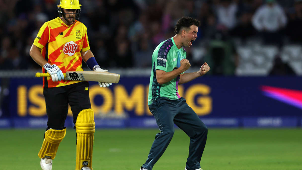 Nathan Sowter celebrates a wicket during the Men's Hundred Final.
