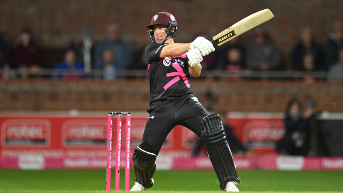 Devastating Dickson powers Somerset to Finals Day