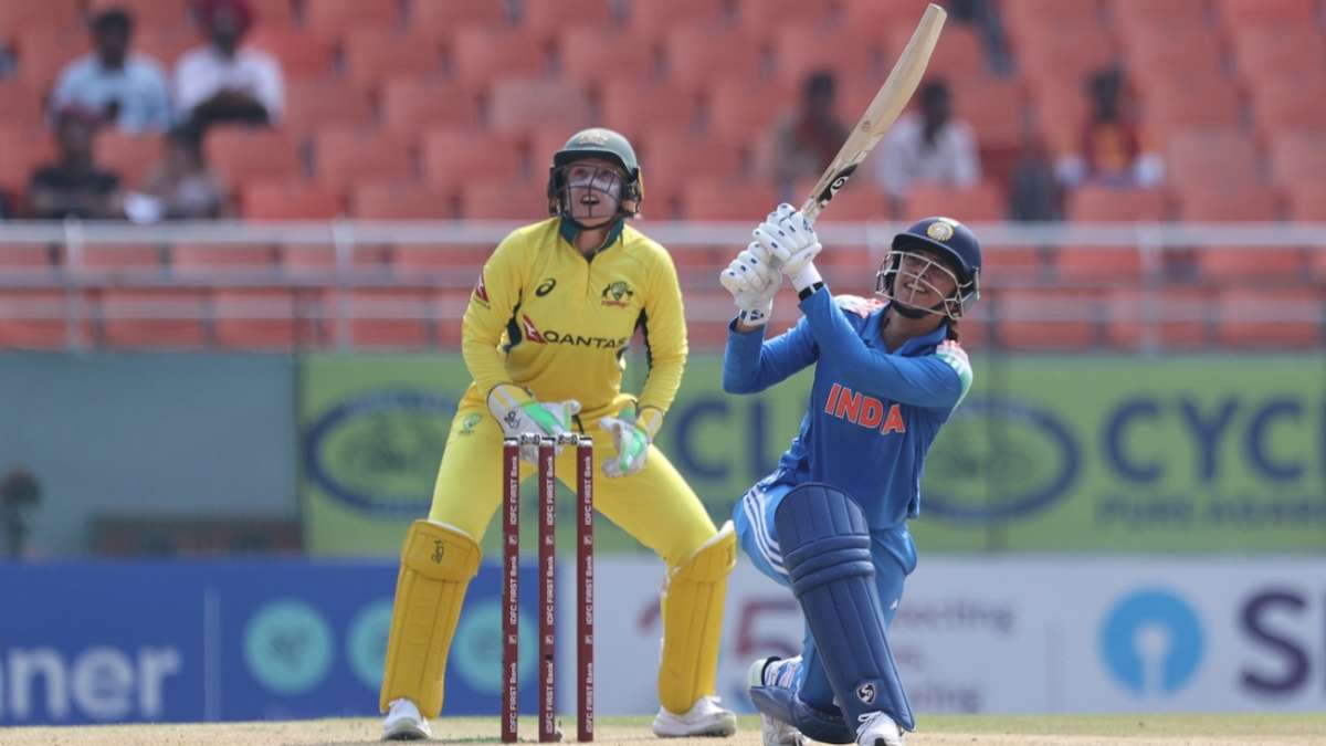 Live - Mandhana on the charge but India lose Deol