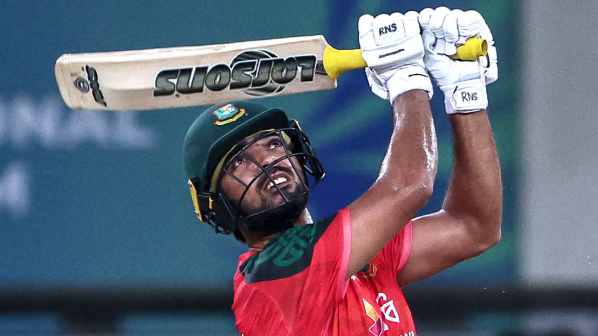 Bangladesh solve the middle-overs riddle