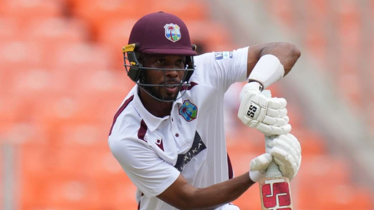 Live - Chase, Hope steady West Indies