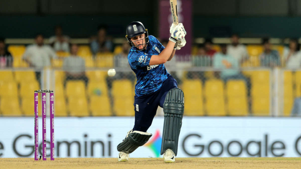 Live - Knight rides luck, Sciver-Brunt in control