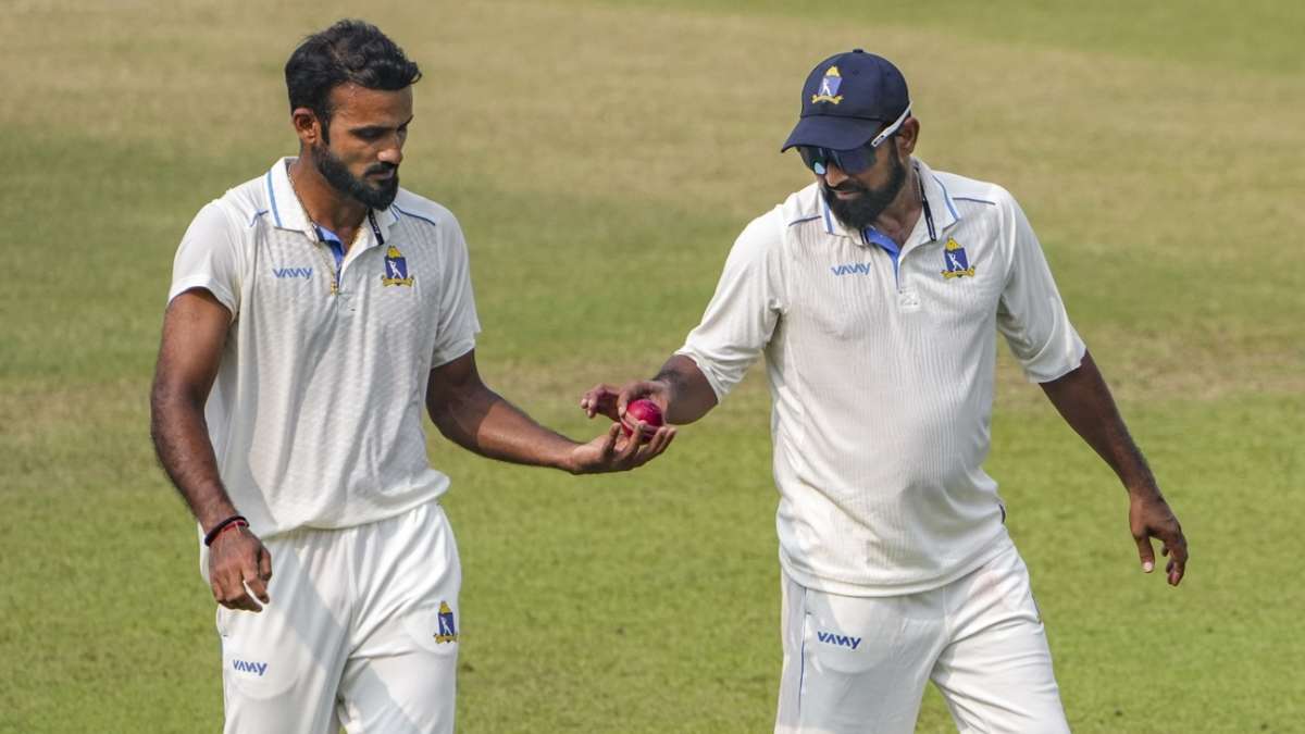 Live - Akash Deep, Shahbaz take five-fors; Mavi bags seven