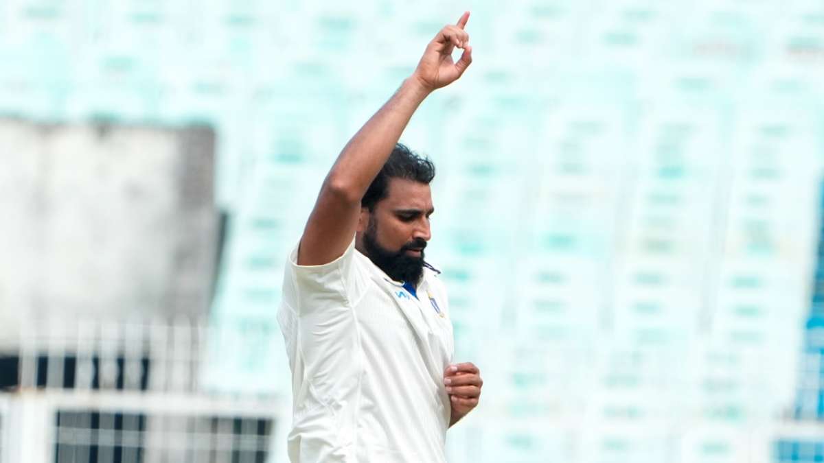 Live - Shami takes five; Bengal, Mumbai through