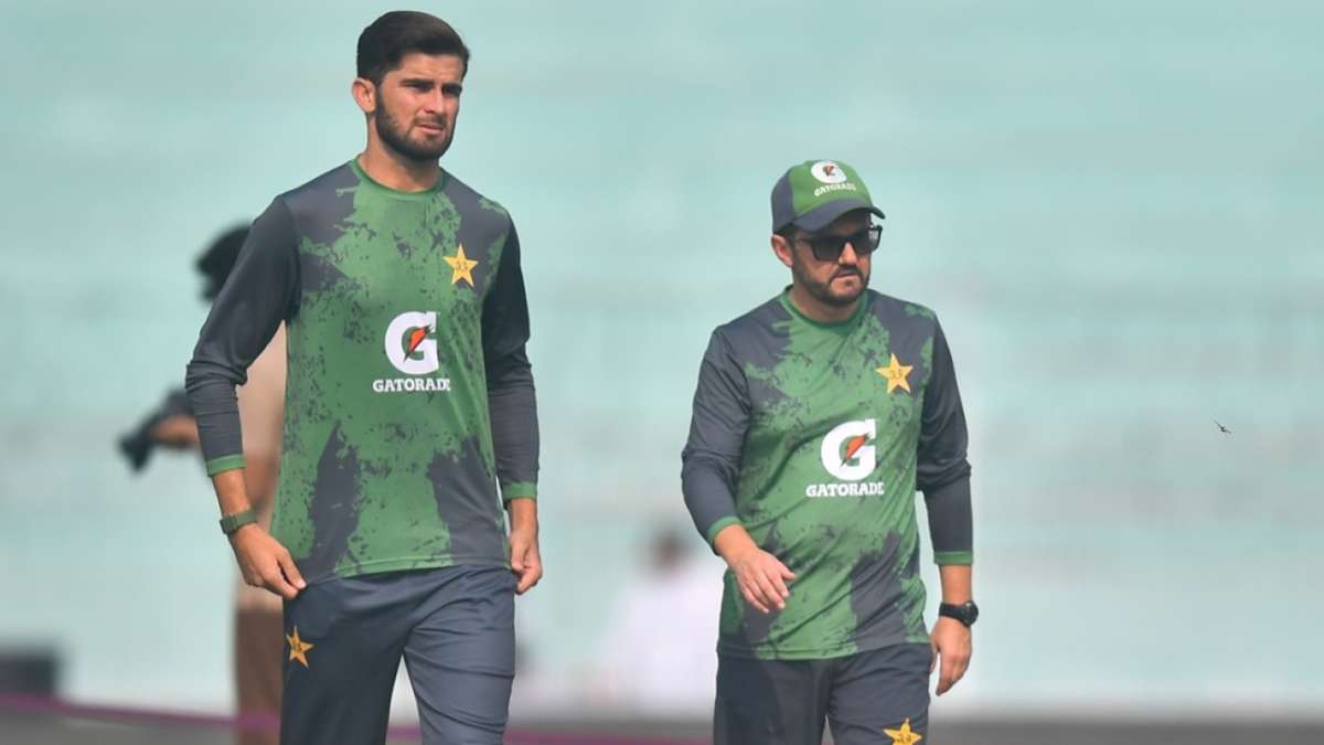 Pakistan opt to bowl in Shaheen Afridi's first ODI as captain; SA hand three debuts