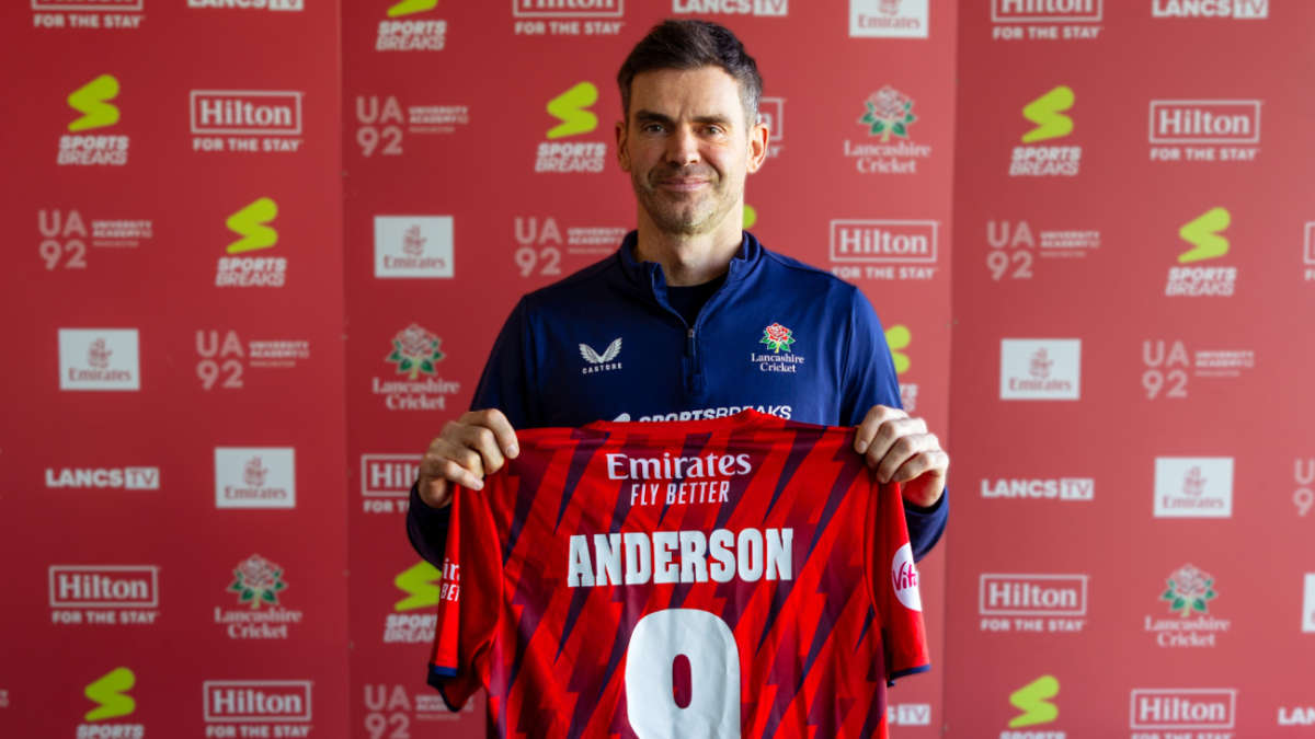 James Anderson extends Lancashire career into 26th year