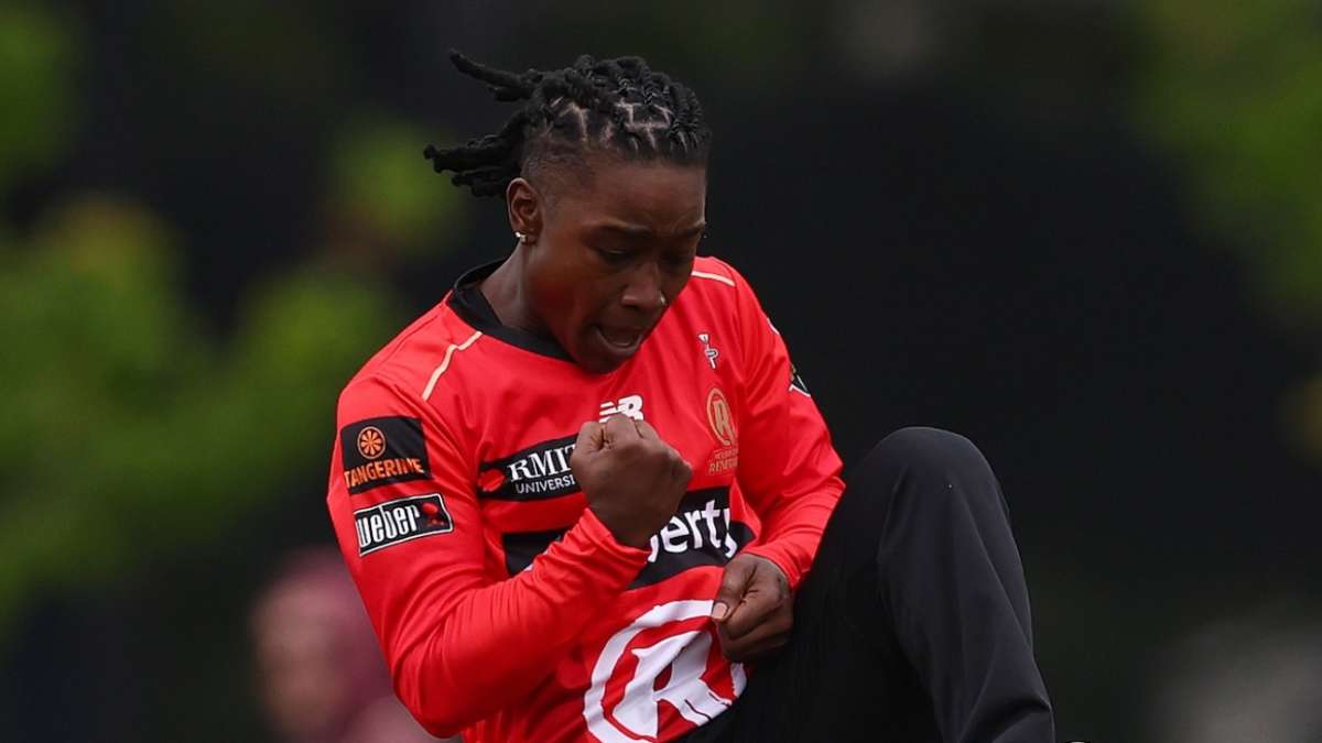 Dottin and Flintoff lead Renegades to derby win over Stars