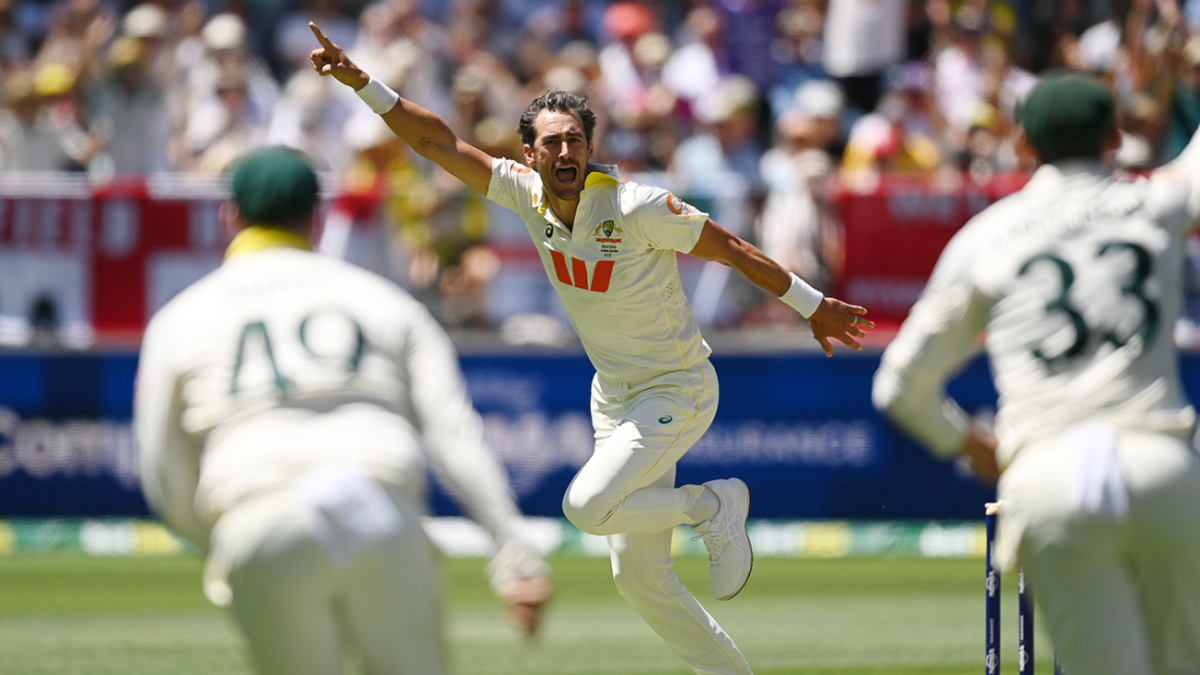 Live - Starc strikes in first over, Crawley for a duck